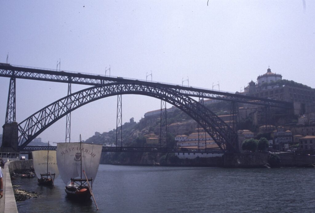 Die Eiffelbrücke in Porto