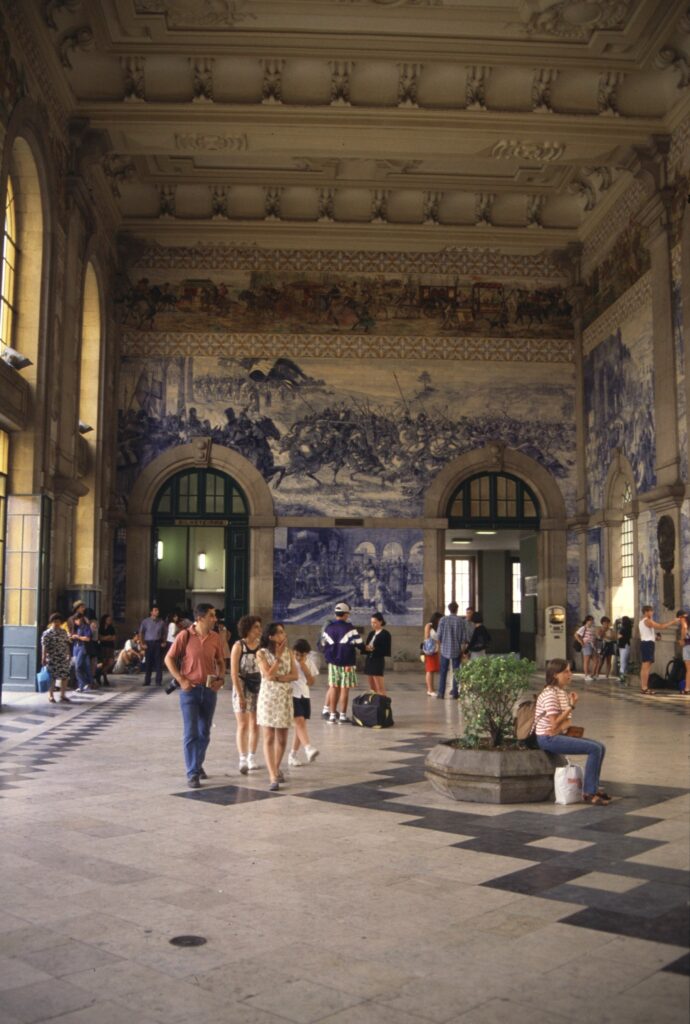 Porto, Bahnhof