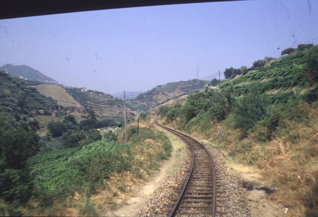 Corgo-Tal, Bahnfahrt